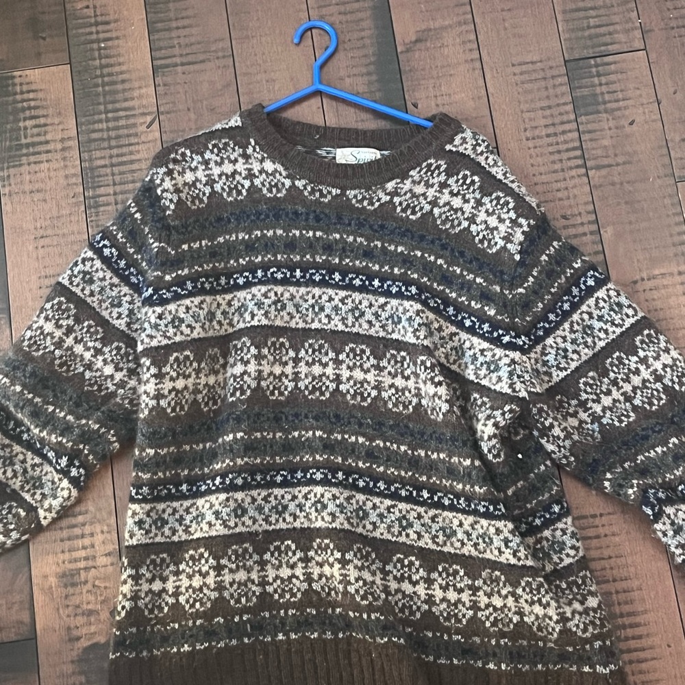 VINTAGE SWEATER